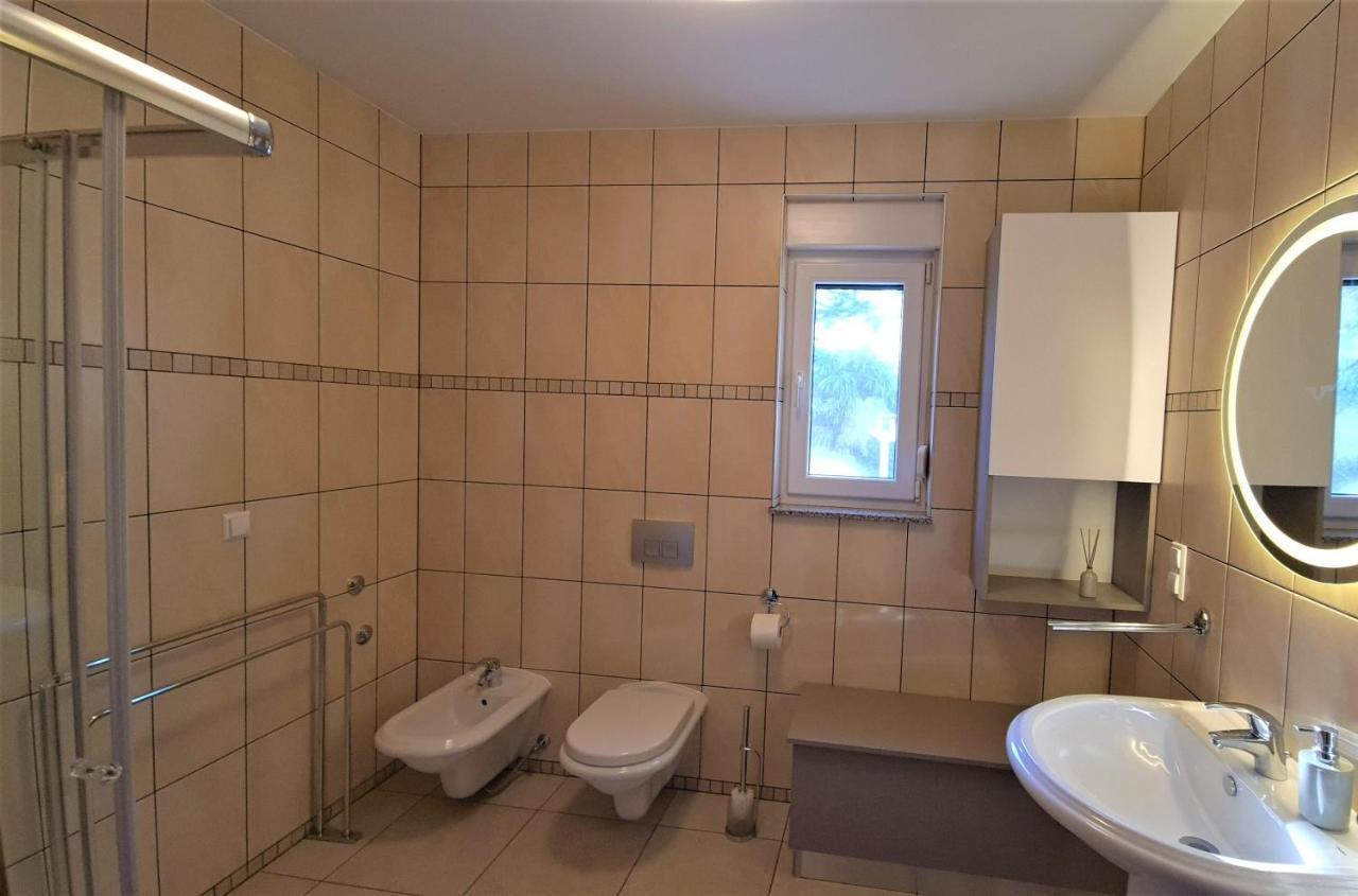 Apartments Biba Malinska Luaran gambar